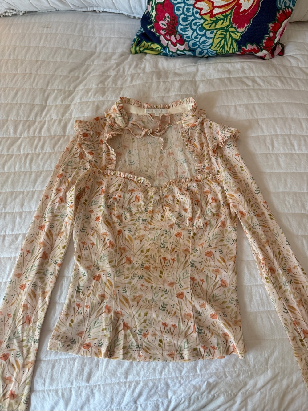 More to Come Xoey Too, Ruffle Long-Sleeve Top - Cream Floral